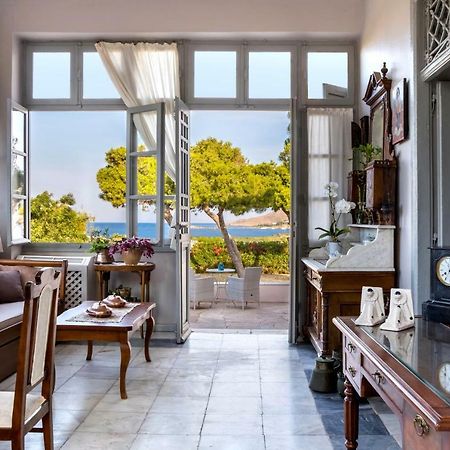 Вилла Dellagracia Mansion In Poseidonia Syros Posidhonia  Экстерьер фото