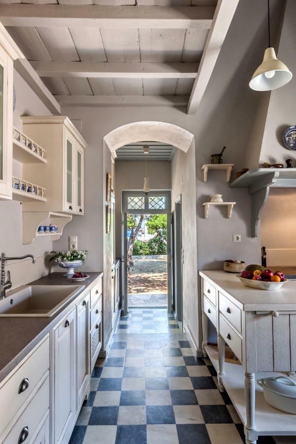 Вилла Dellagracia Mansion In Poseidonia Syros Posidhonia  Экстерьер фото